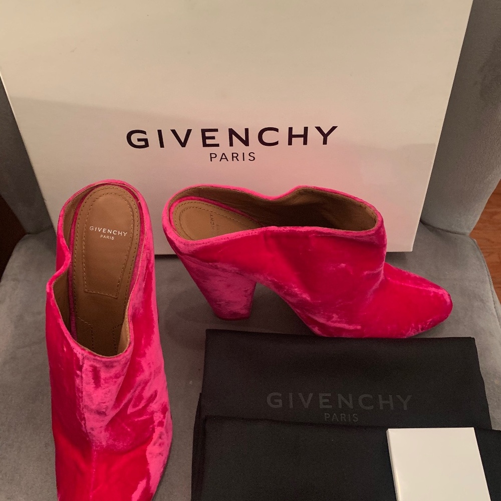 Givenchy Fash lab velvet mule